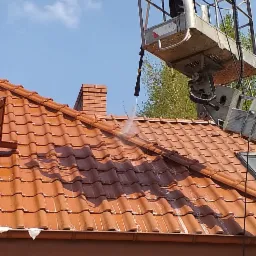 Mycie dachów i elewacji