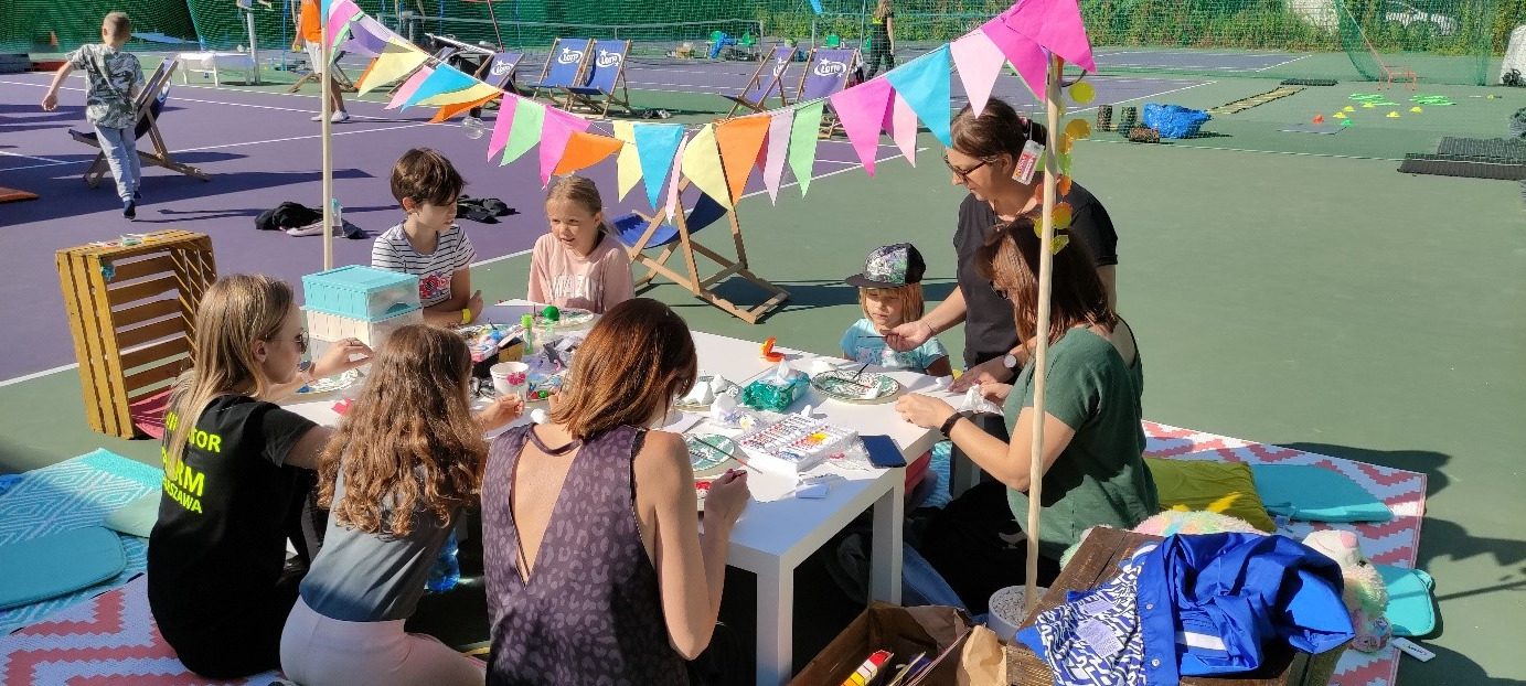 Kreatywne prace plastyczne podczas urodzin, pikników i imprez.