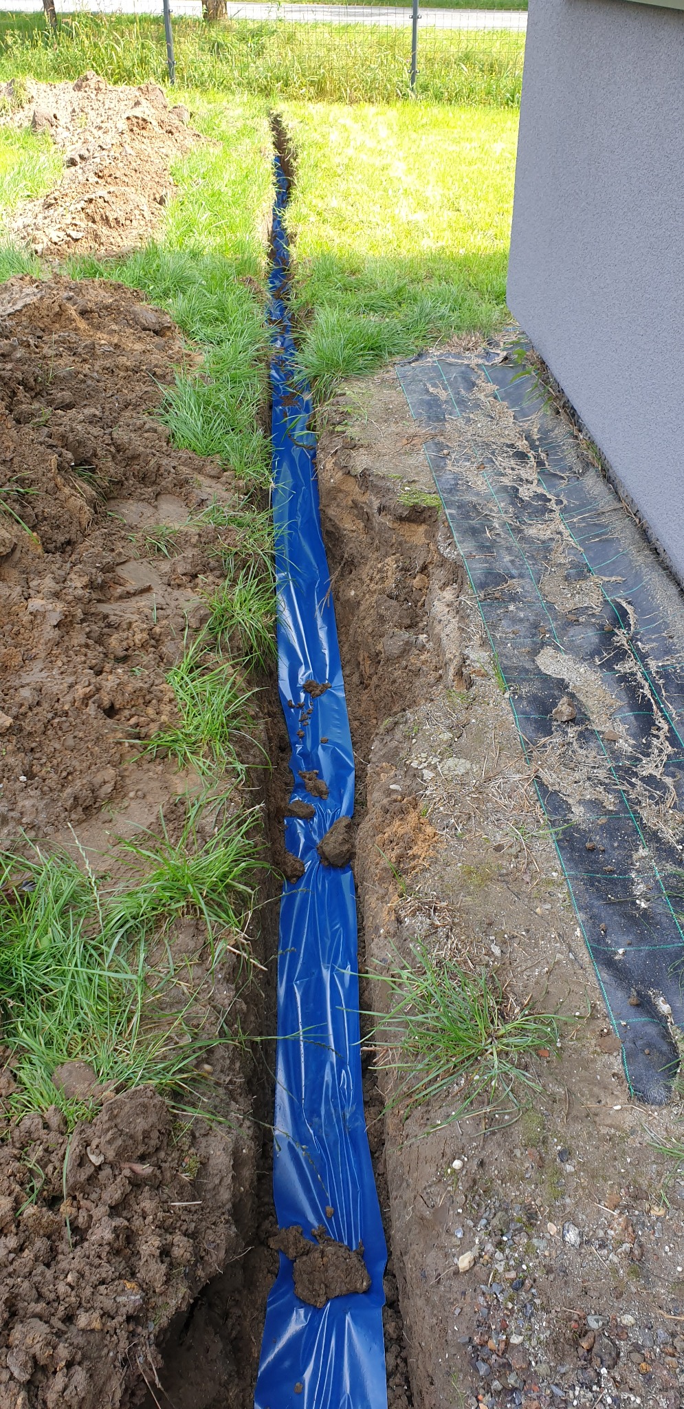 Wykop i ułożenie głównego zasilania