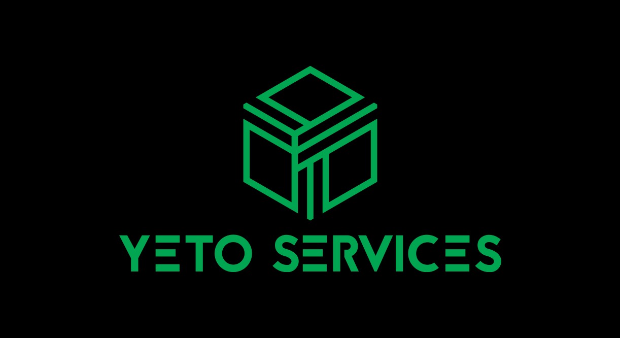 Logo firmy YETO SERVICES z zielonym, geometrycznym symbolem sześcianu na czarnym tle.
