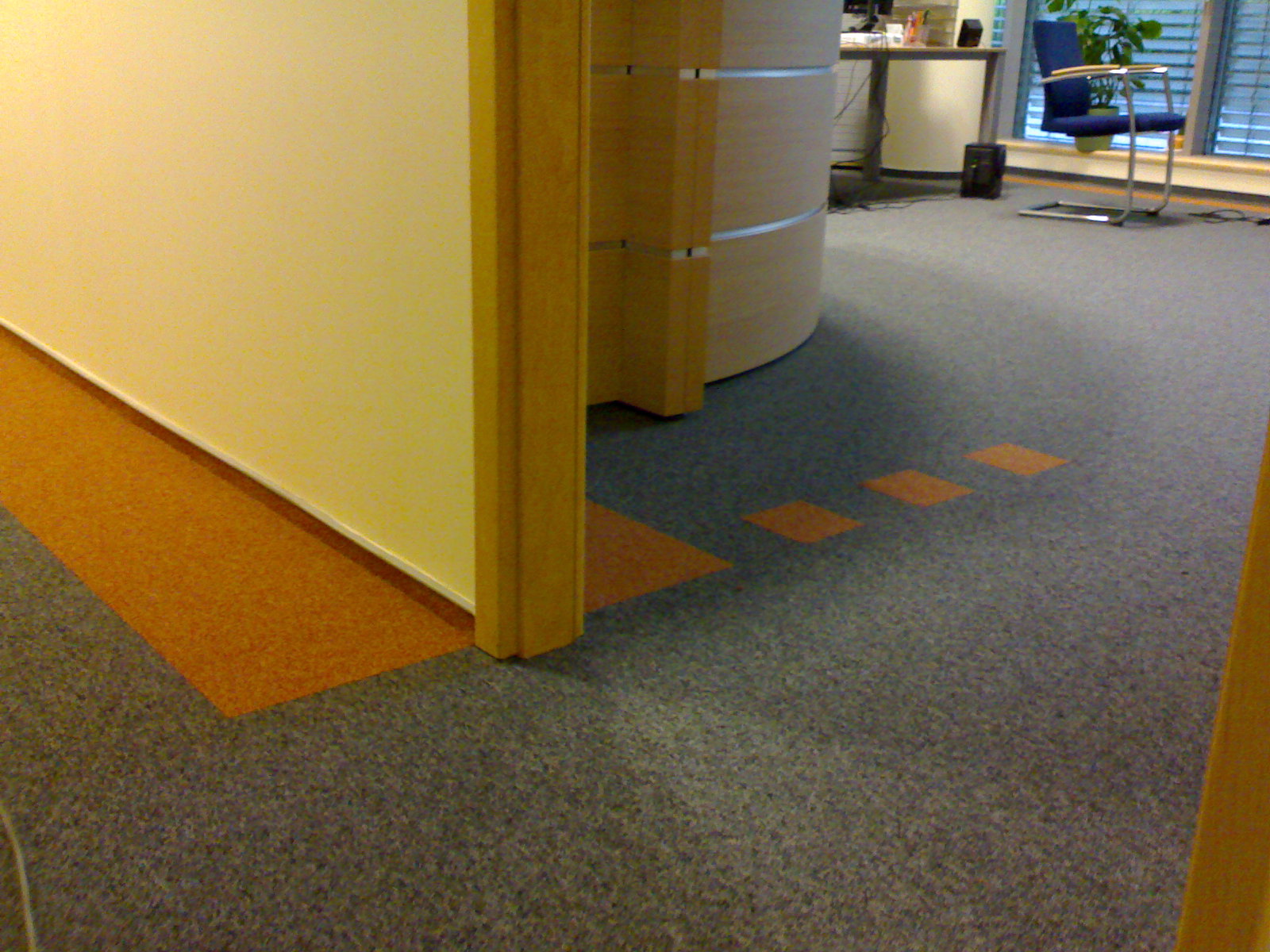 WYKŁADZINY DYWANOWE I PVC...montaż , sprzedaż , serwis