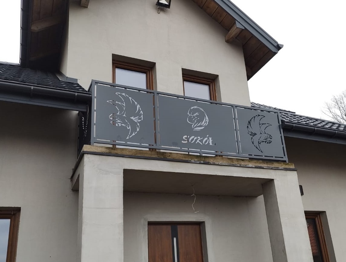 Przykład balustrady balkonowej.