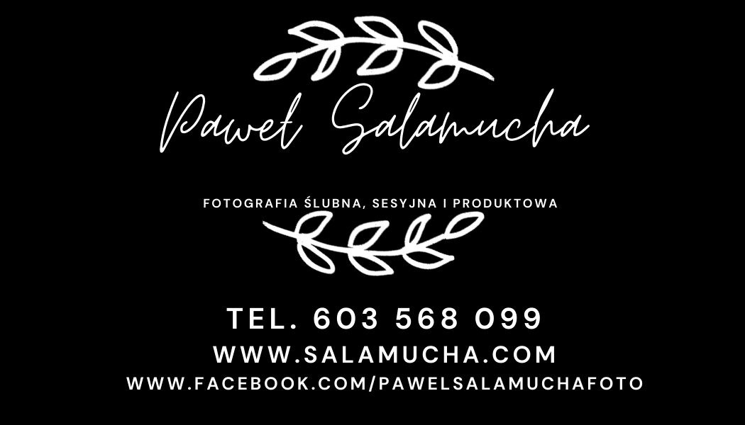 Czarno-białe logo fotografa Pawła Salamuchy, z ozdobnymi elementami roślinnymi, informacją o fotografii ślubnej, sesyjnej i produktowej, numerem telefonu oraz adresami stron internetowych.
