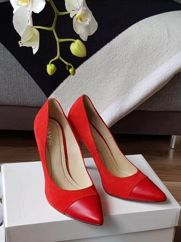 Skóra tanio sprzedam!! 50 par!!