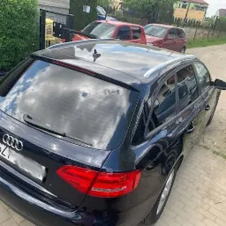 Przyciemnianie szyb samochodowych