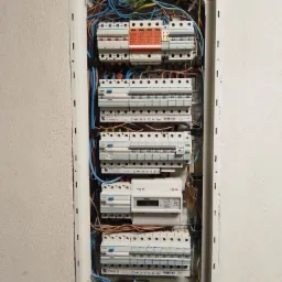 rozdzielnica (12x5) 60 modułowa w domu jednorodzinnym