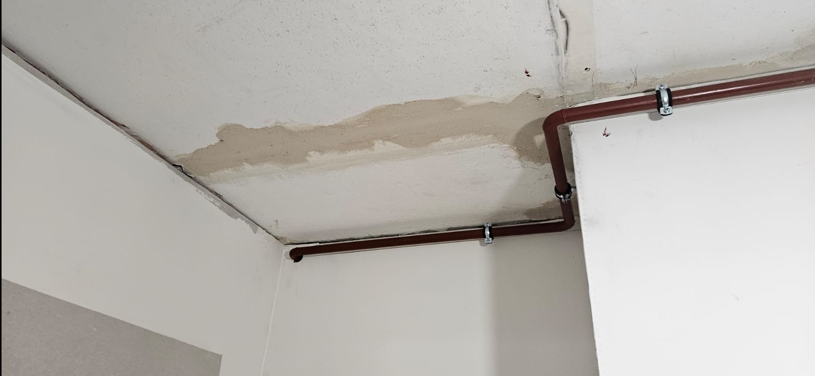 Instalacja gazowa w budynku spawana.