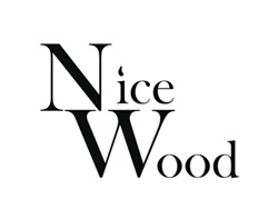 Czarno-białe logo firmy 'Nice Wood' z charakterystyczną, dużą literą 'N' i słowem 'Wood' zapisanym większą czcionką niż 'ice'.