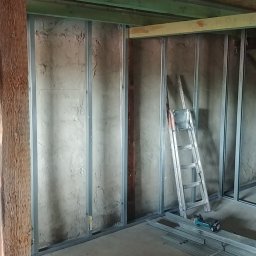 Marcel Szostak - Stelaże do konstrukcji płyt gipsowych + wełna wygłuszającą dźwięki