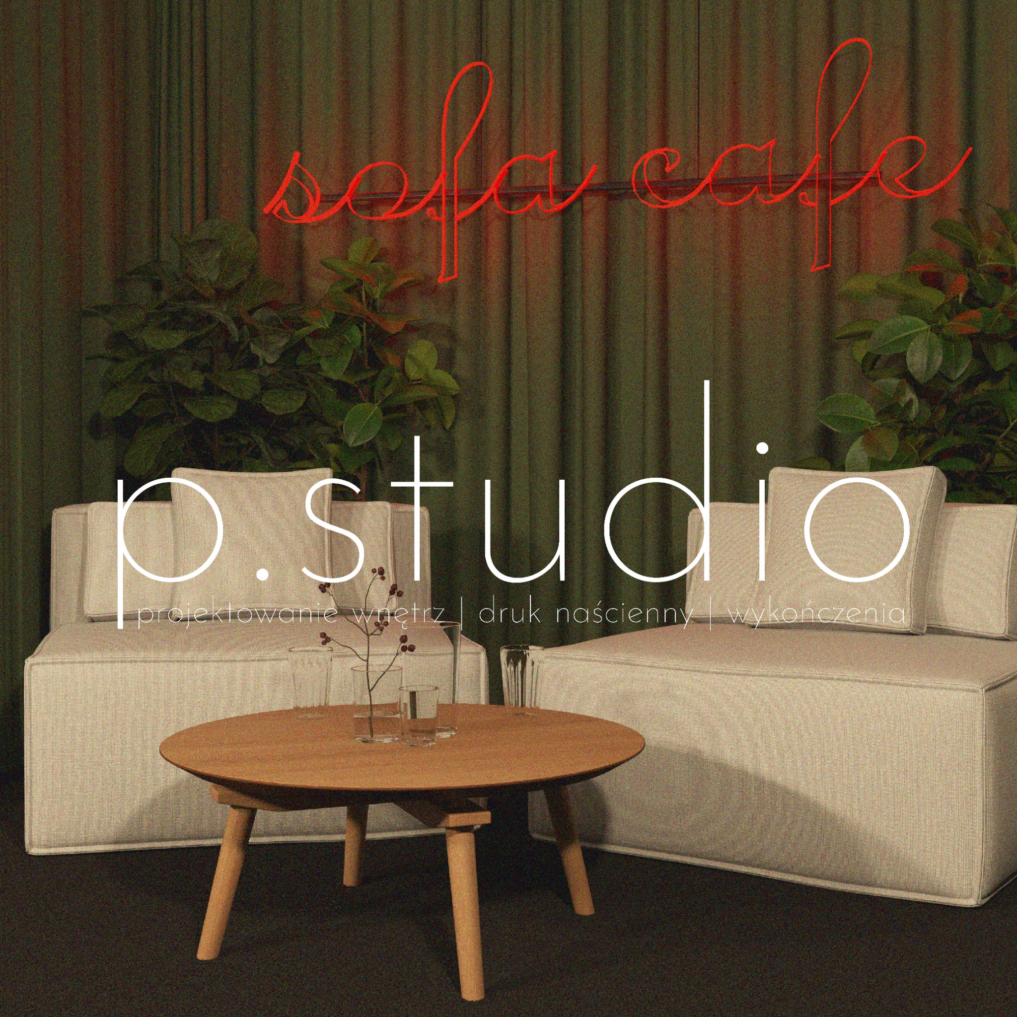 Wizualizacja wnętrza kawiarni z dwoma modułowymi sofami w odcieniach beżu, okrągłym stolikiem kawowym z drewna i neonowym napisem 'sofa cafe' na tle ciemnozielonej zasłony, uzupełnona roślinami...