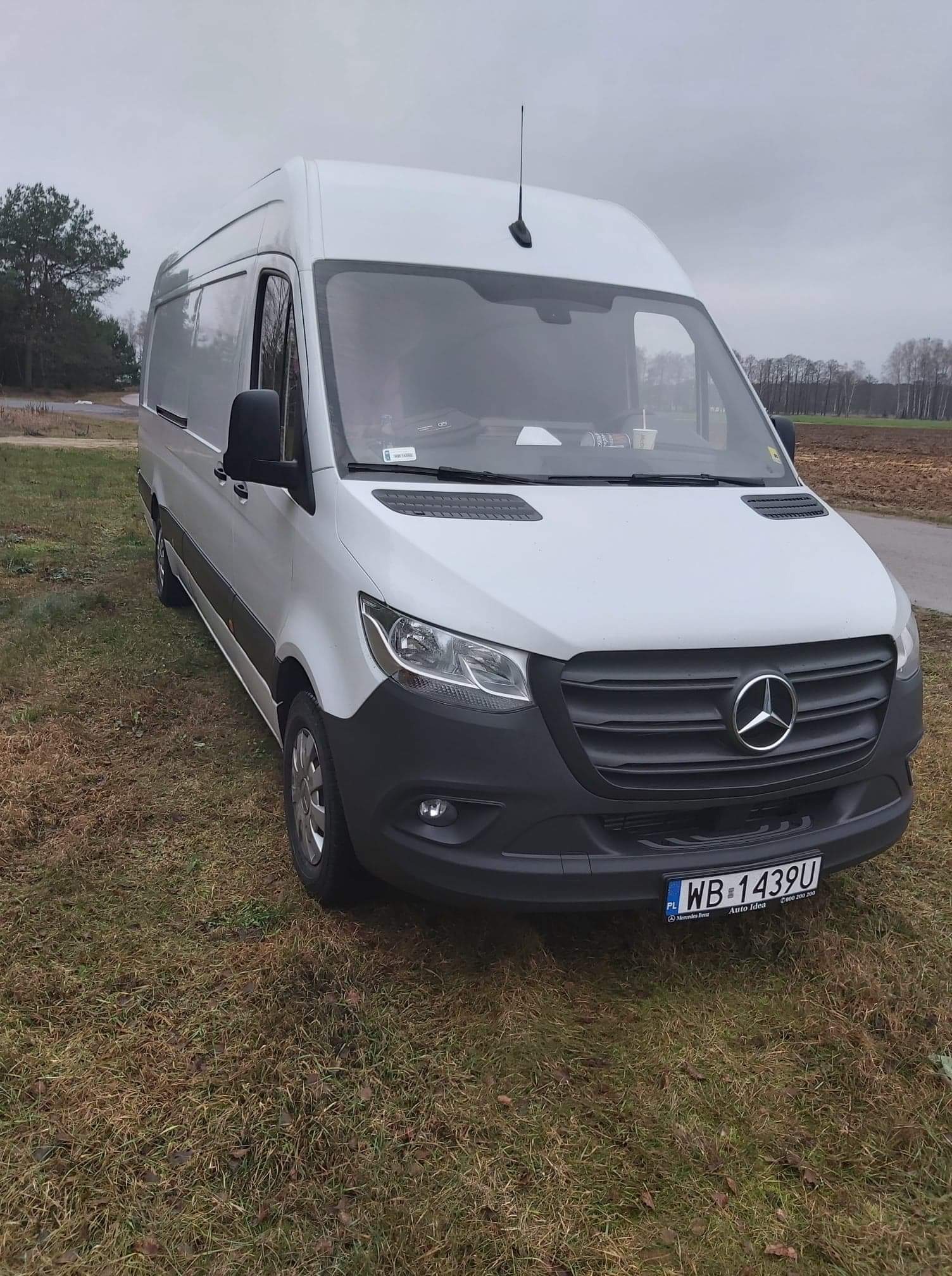 Główne auto do wykonywania zleceń.