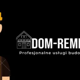 Ilustracja: Stylizowany budowlaniec w kasku i kombinezonie obok logo firmy DOM-REMBUD z Wrocławia, oferującej profesjonalne usługi budowlane.