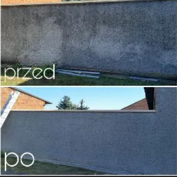 Porównanie stanu elewacji muru przed i po czyszczeniu, widoczne różnice w kolorze i usunięciu zabrudzeń, z napisem 'przed' i 'po' na zdjęciu.