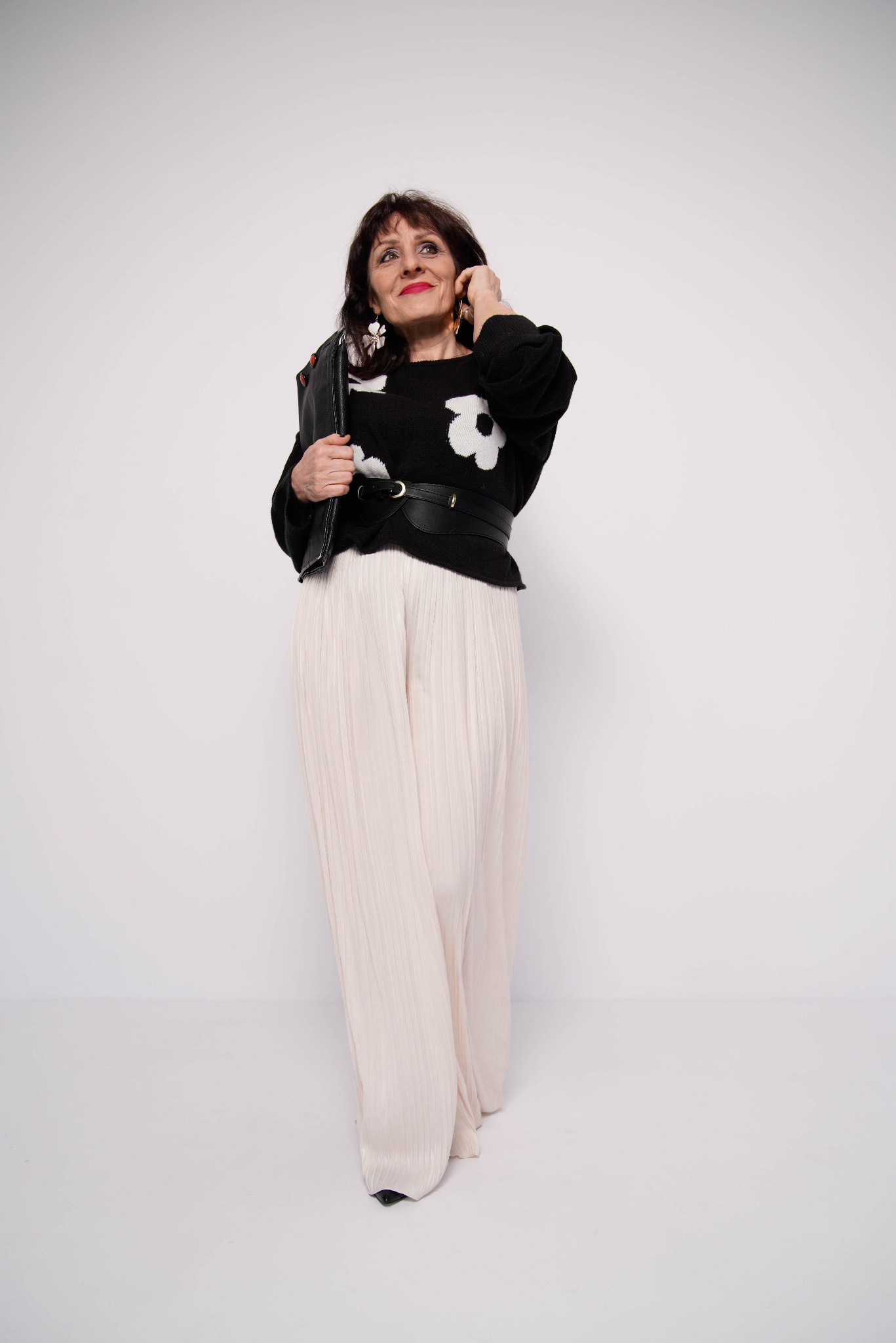 Moja ukochana, ponadczasowa stylizacja. Czary z białym to sprawdzone połączenie.