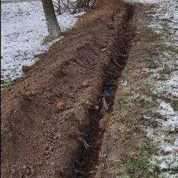 Przekop pod kabel ziemny (paczkomat)