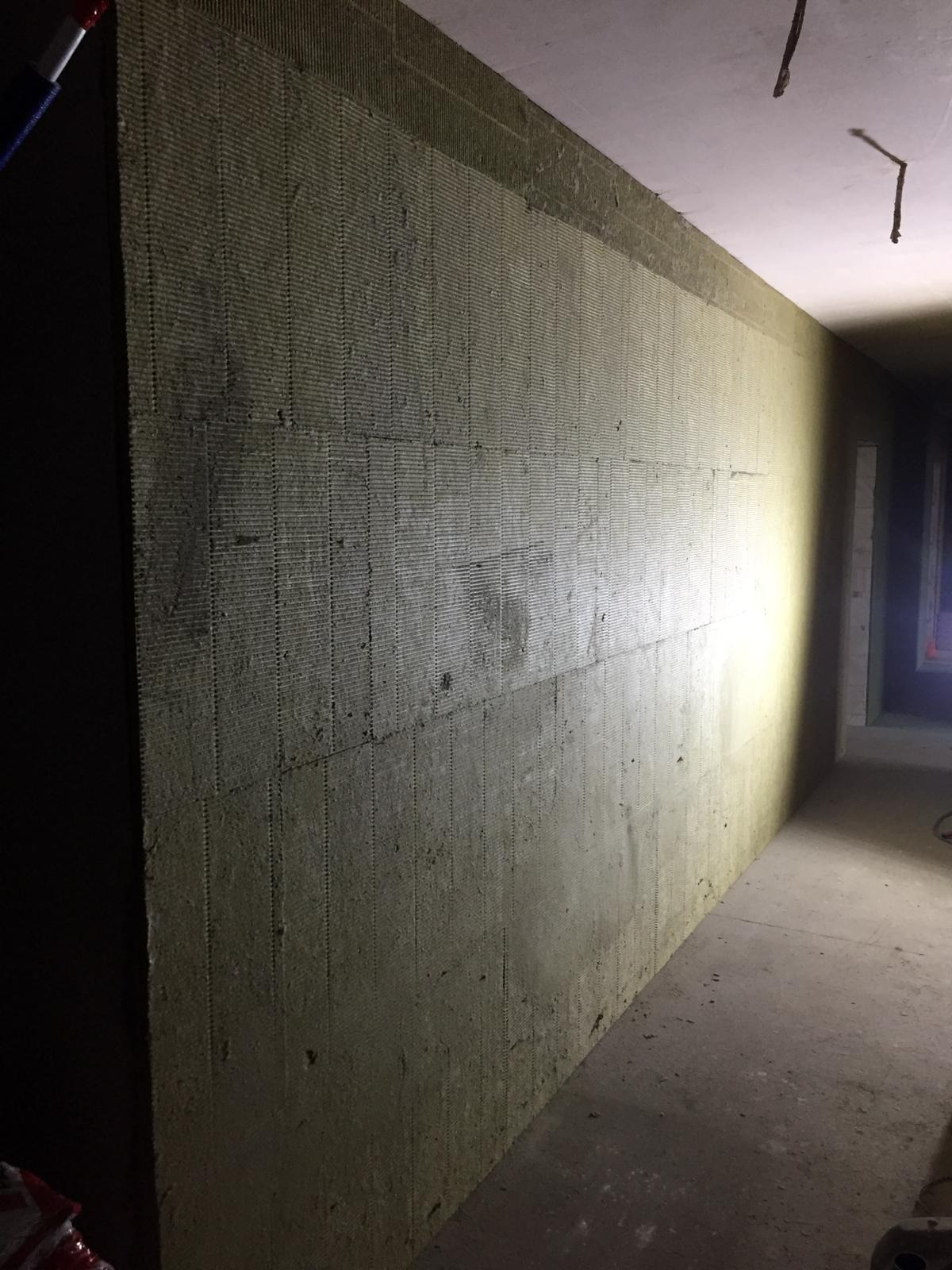 Ocieplenie klatki schodowej i korytarzu Cena od 60 zł za metr