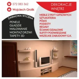 Wizualizacja wnętrza z zabudową z płyt gipsowych, półkami, regałami i podwieszanym sufitem, obok drzwi wejściowe; na górze grafika z ofertą usług wykończeniowych i numerem telefonu.