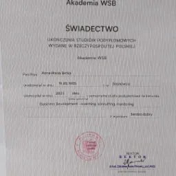Skan świadectwa ukończenia studiów podyplomowych w Akademii WSB, kierunek Business Development - coaching, konsulting, mentoring, z pieczęcią urzędową i podpisem rektora.