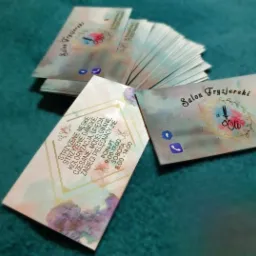 Projekt wizytówek dla salonu fryzjerskiego oraz druk.