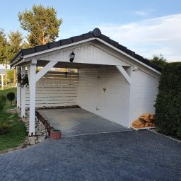 Mar-Drew Projekt usługi stolarskie Marcin Śliwa - Wiata samochodowa z pomieszczeniem gospodarczym z boku.