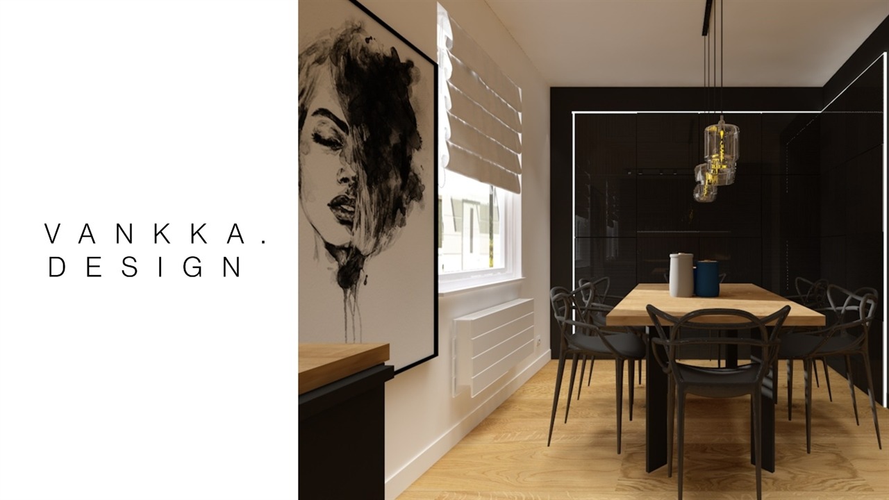 Nowoczesna jadalnia w Poznaniu z drewnianym stołem otoczonym czarnymi krzesłami, podwieszana lampa z przezroczystymi kloszami, na ścianie minimalistyczny obraz kobiety, rolety rzymskie w oknie.