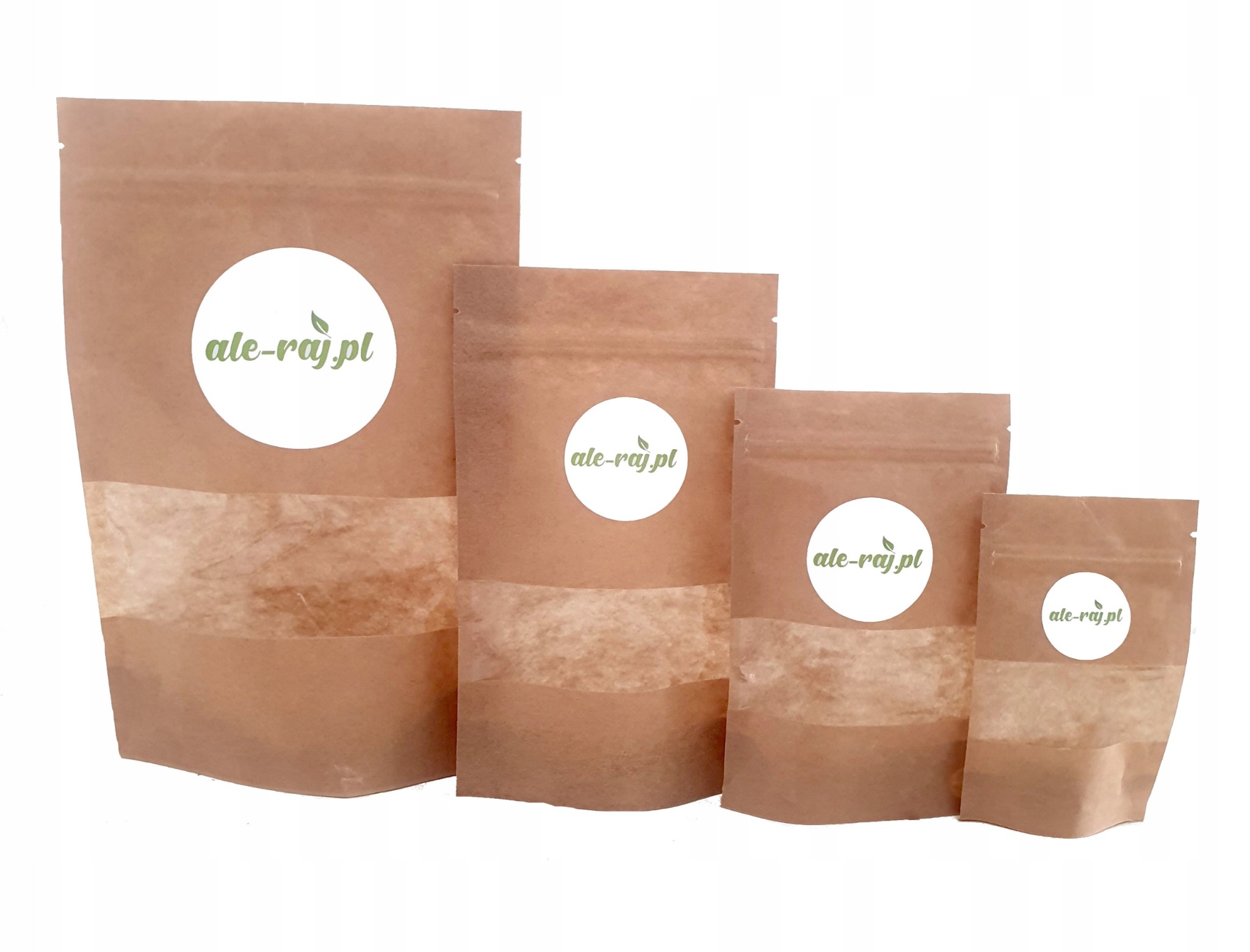Cztery papierowe torebki stojące z okienkiem i naklejką z logo ale-raj.pl, ułożone od największej do najmniejszej.