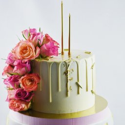 Tort urodzinowy dla Kobiety