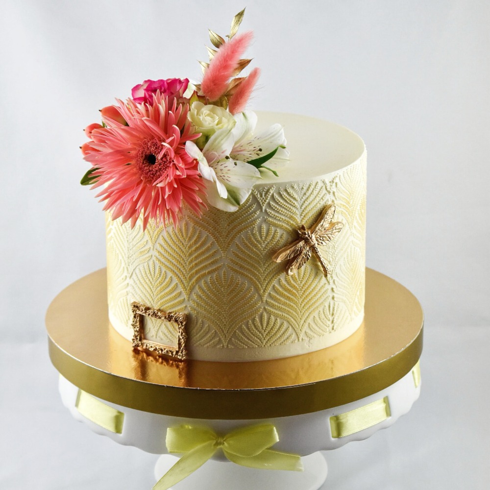 Tort urodzinowy elegancki