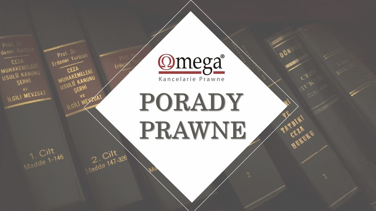 Logo kancelarii prawnej Omega z napisem 'Porady Prawne' na tle rzędu książek prawniczych w języku tureckim