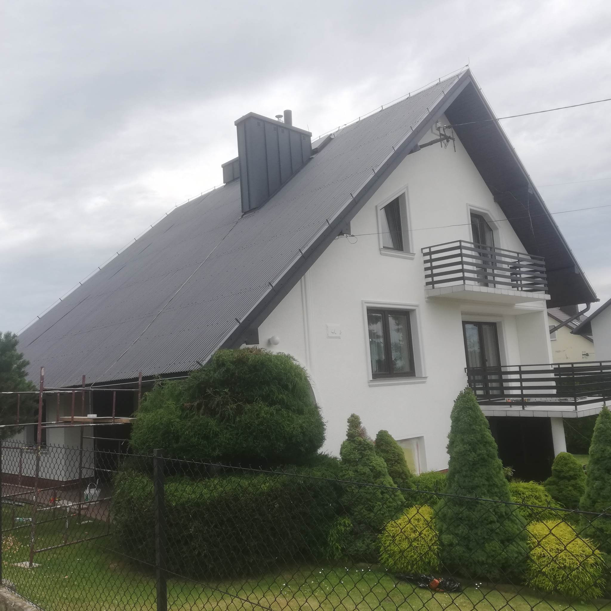 Kompleksowe Malowanie Dachu i elewacji