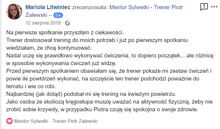 Zrzut ekranu recenzji klienta na Facebooku, chwalącego podejście trenera i efekty treningów, szczególnie doceniając treningi na świeżym powietrzu oraz indywidualne podejście.