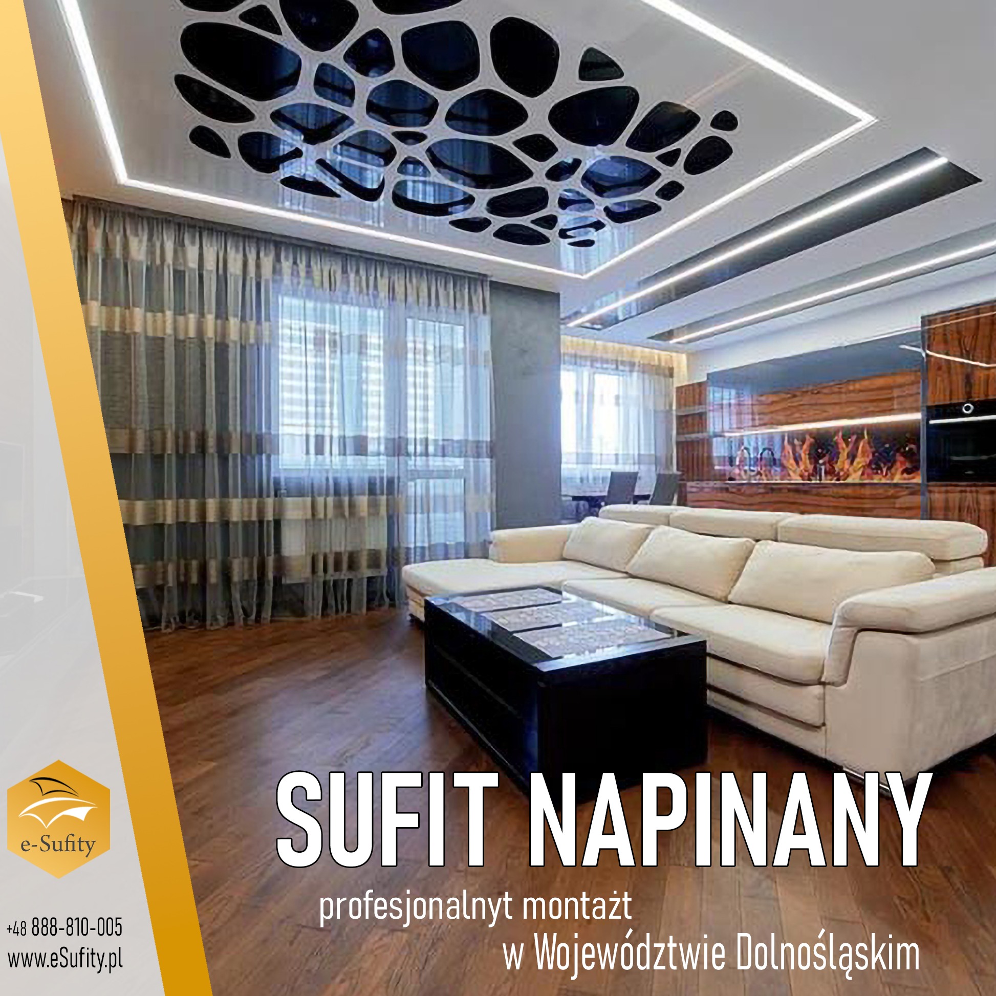 Nowoczesny salon z podwieszanym sufitem z oświetleniem LED i abstrakcyjnym wzorem, beżowa sofa i błyszcząca podłoga.