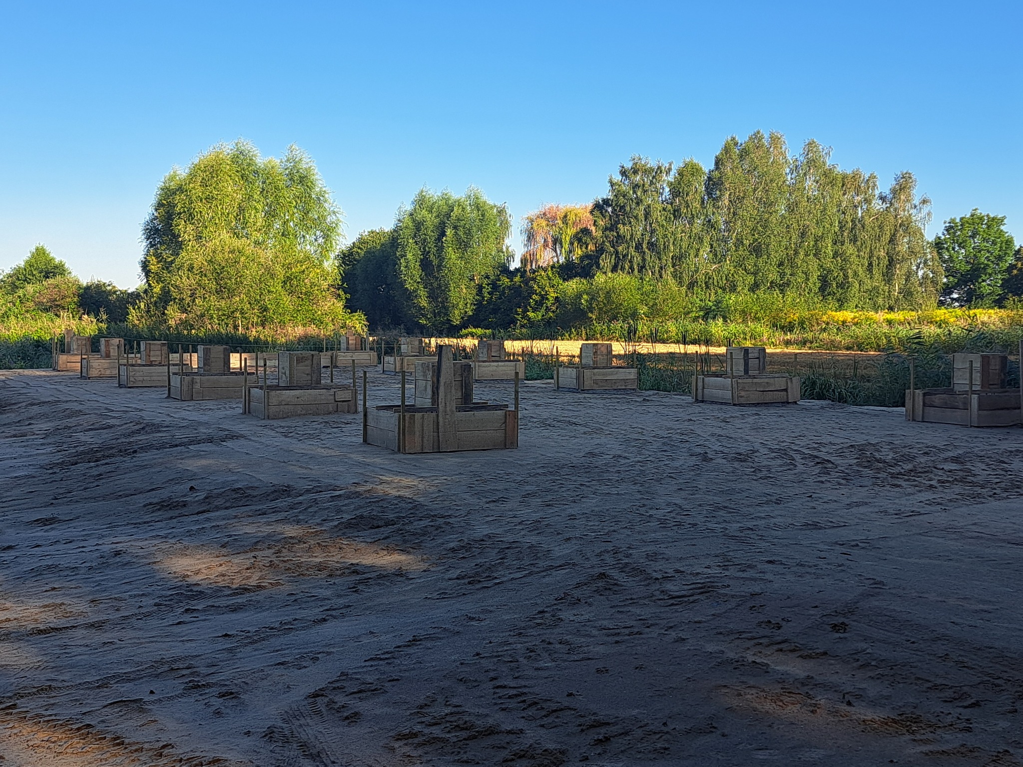 Prace fundamentowe oraz wyrównanie terenu