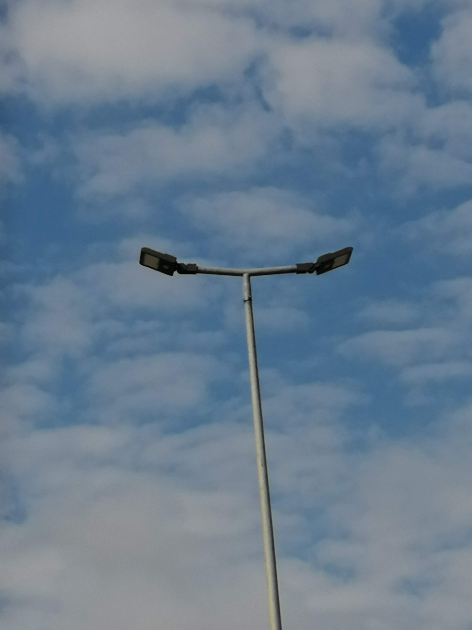 PSP Mrówka, Śrem, oświetlenie terenu.