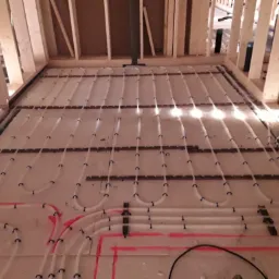 instalacja ogrzewania podlogowego