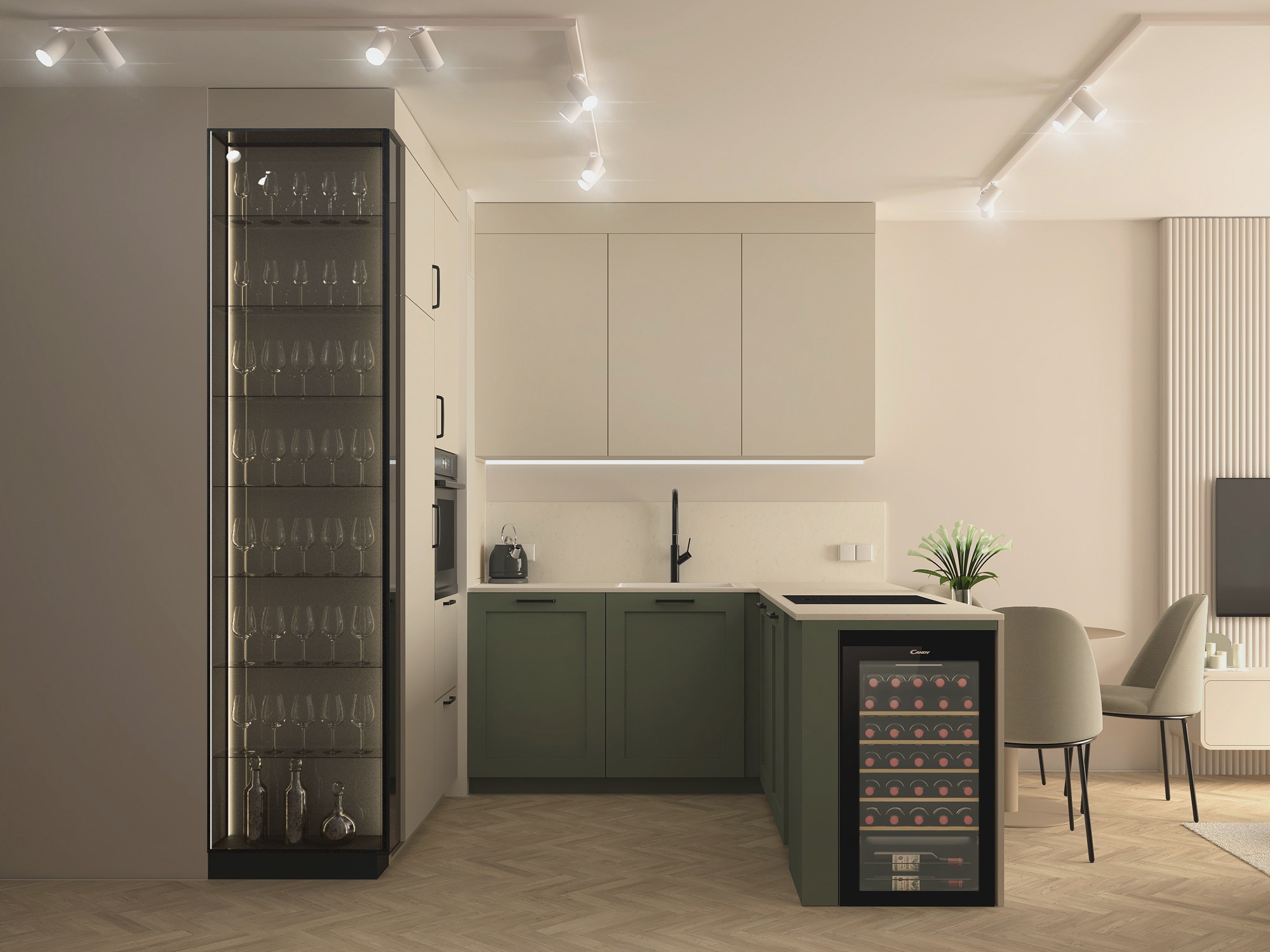 Nowoczesna kuchnia w odcieniach beżu i zieleni z szafką na wino, szklaną witryną na kieliszki i drewnianą podłogą w jodełkę. Oświetlenie punktowe.