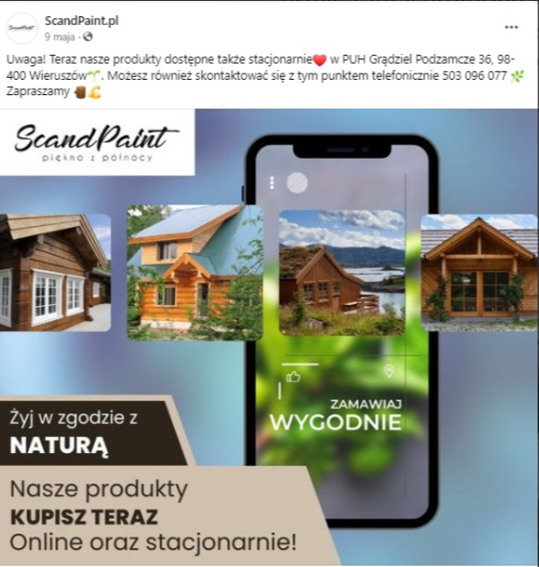 Reklama ScandPaint prezentująca drewniane domy pomalowane produktami firmy, widoczne na ekranie smartfona z hasłem 'Zamawiaj wygodnie', obok logo firmy i informacja o dostępności stacjonarnej.
