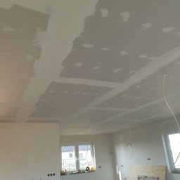 Zdjęcia ukazują zakończone realizacje.
Sufity,podwieszane, szpachlowania, klejenie płyt  g-k na klej
