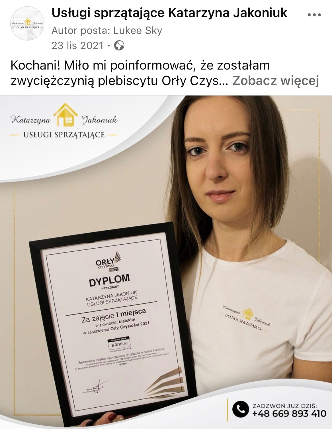 Katarzyna Jakoniuk, zwyciężczyni plebiscytu Orły Czystości 2021, prezentuje dyplom za 1. miejsce w powiecie bialskim. Logo firmy na koszulce i dyplomie.