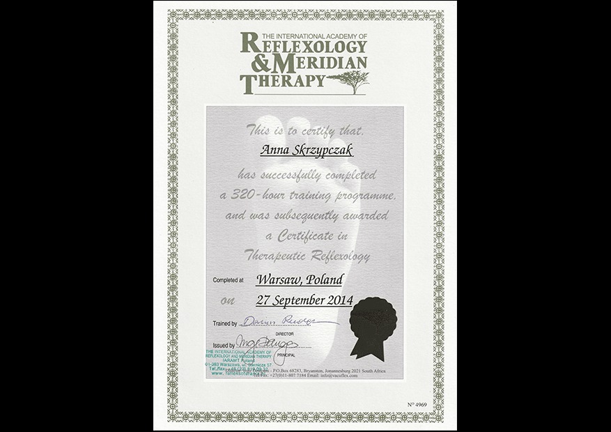 Certyfikat ukończenia 320-godzinnego szkolenia w zakresie refleksologii terapeutycznej dla Anny Skrzypczak, wydany przez The International Academy of Reflexology & Meridian Therapy w Warszawie...