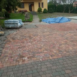 Układanie kostki brukowej Gdów 3