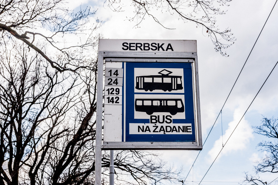 Dojazd komunikacją miejską 14, 24, 129, 142 - na tym przystanku wysiadamy