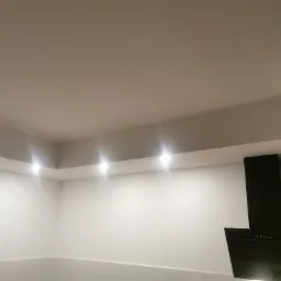 Oprawy gu10 w suficie podwieszanym