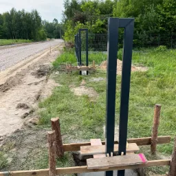 montaż bram końskie, bramy końskie