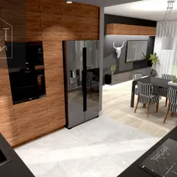 Wizualizacja nowoczesnej kuchni z jadalnią, drewniane fronty szafek, czarne blaty, stół z krzesłami w czarno-białe pasy, designerska lampa wisząca, widok na ogród za oknem.