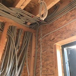 Pon-Instal Piotr Ponka - wykonujemy również instalację w domkach szkieletowych.