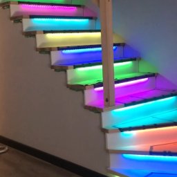 Montaż cyfrowych pasków Led.