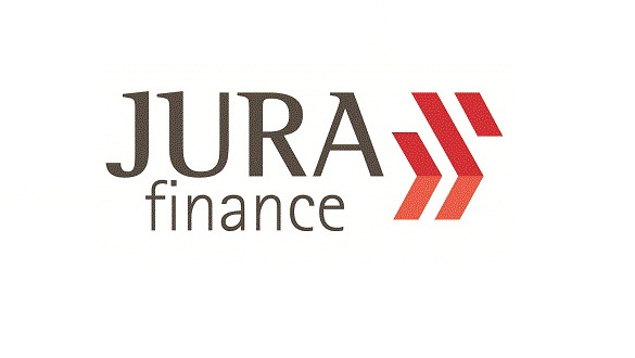 Logo firmy Jura Finance z napisem w kolorze grafitowym i symbolem graficznym w odcieniach czerwieni, na białym tle.