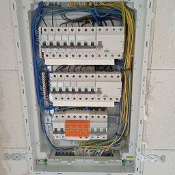 ElektroDom - Profesjonalna Modernizacja Instalacji Elektrycznej Puck