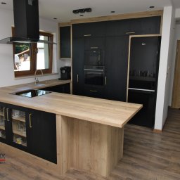 Kuchnie na wymiar Roztoka 2